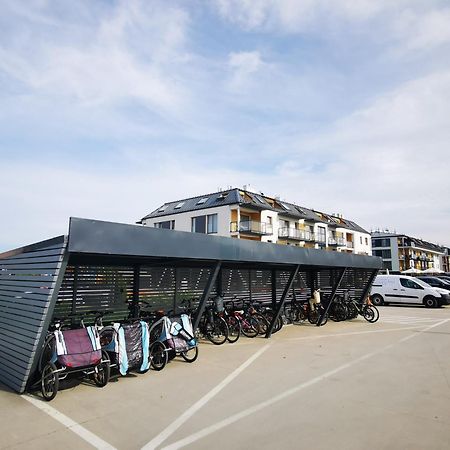 Klimatyzowany Apartament Blue , Sarbinowo Parking Basen Екстер'єр фото