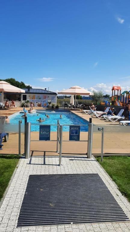 Klimatyzowany Apartament Blue , Sarbinowo Parking Basen Екстер'єр фото